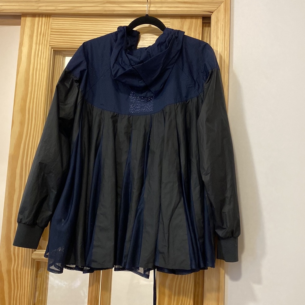 Nike Jacket - Picture 6 of 8